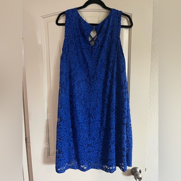 Charming Charlie Blue Floral Lace Sleeveless Shift Mini Dress - Picture 7 of 7
